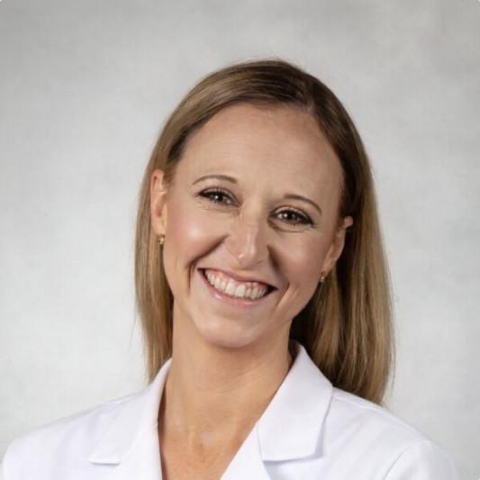 Katherine  Armstrong, Associate Veterinarian